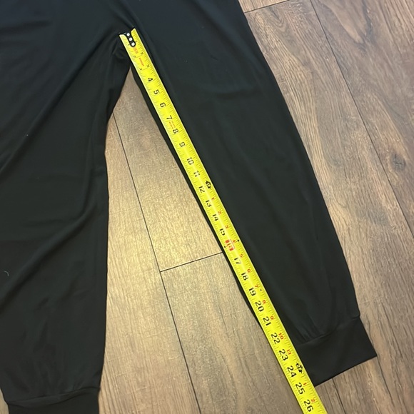 NWT pretty garden black jumpsuit size medium - Picture 5 of 5